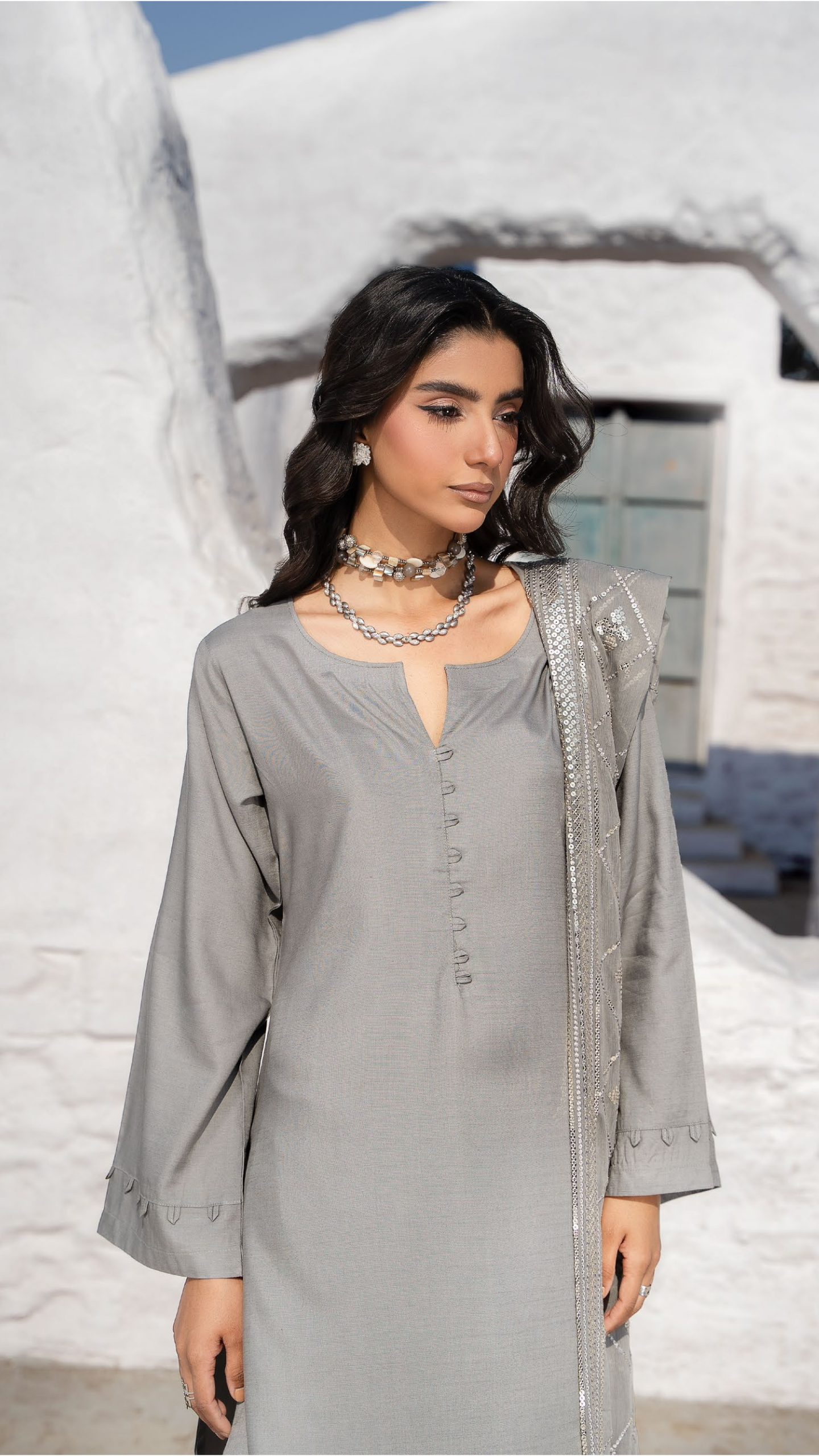 Raniya.h - Ash Grey
