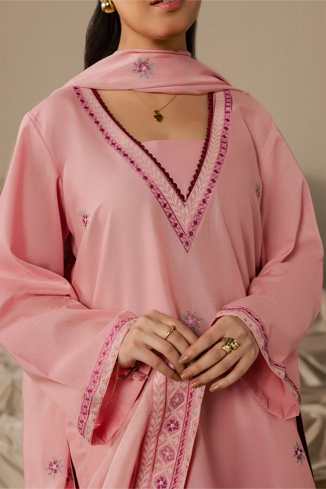 Gulrukh - MN