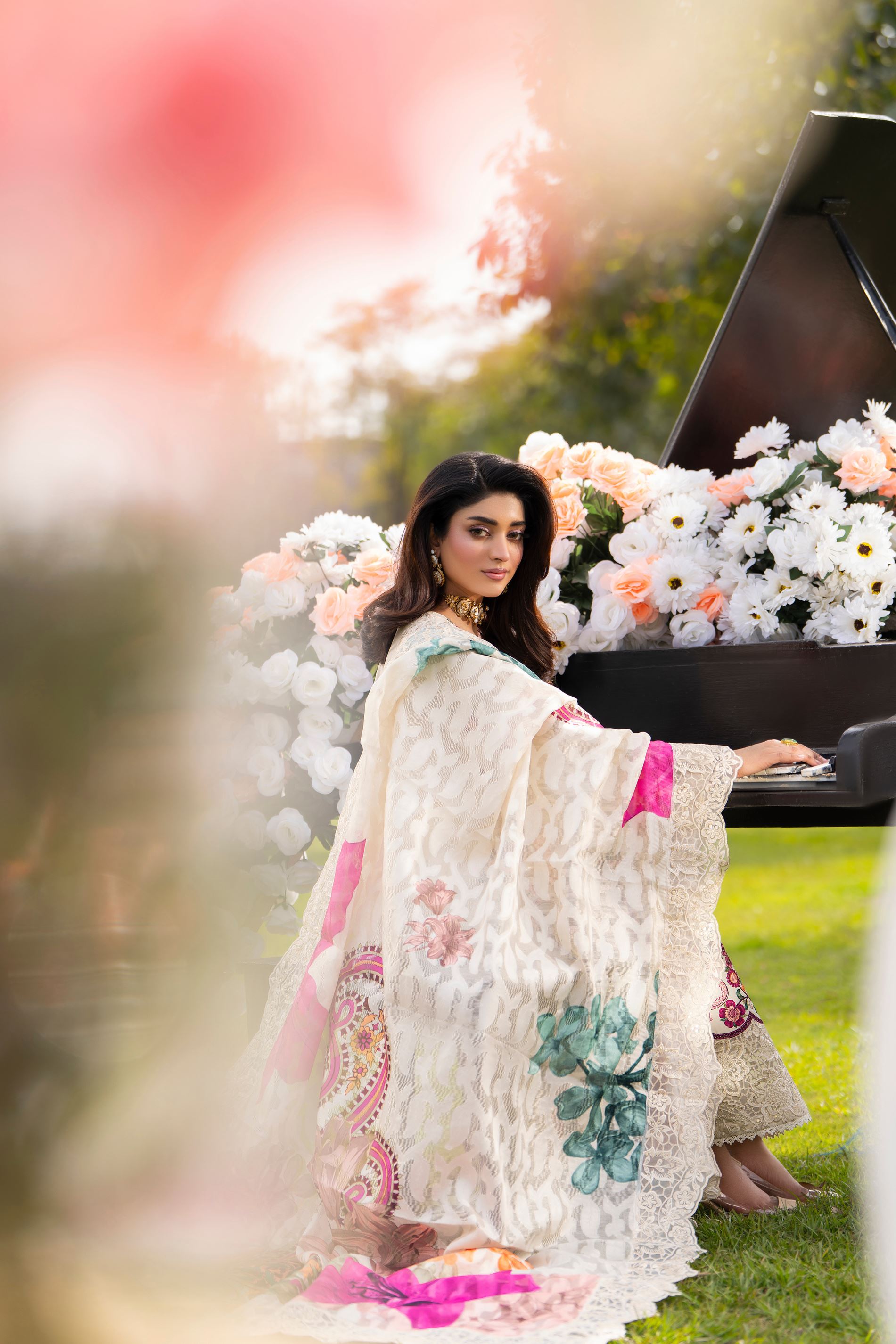 KC-1553-Ivory Bloom
