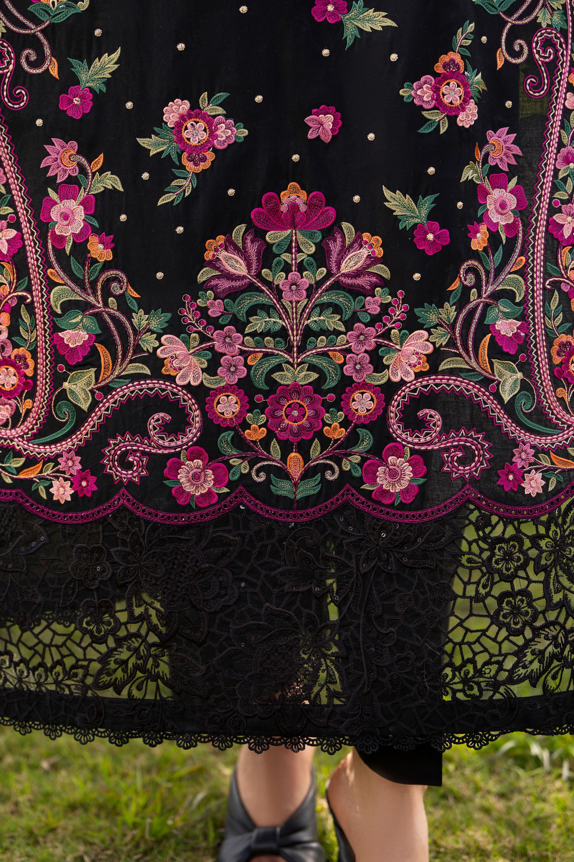 KC-1553-Black Floral