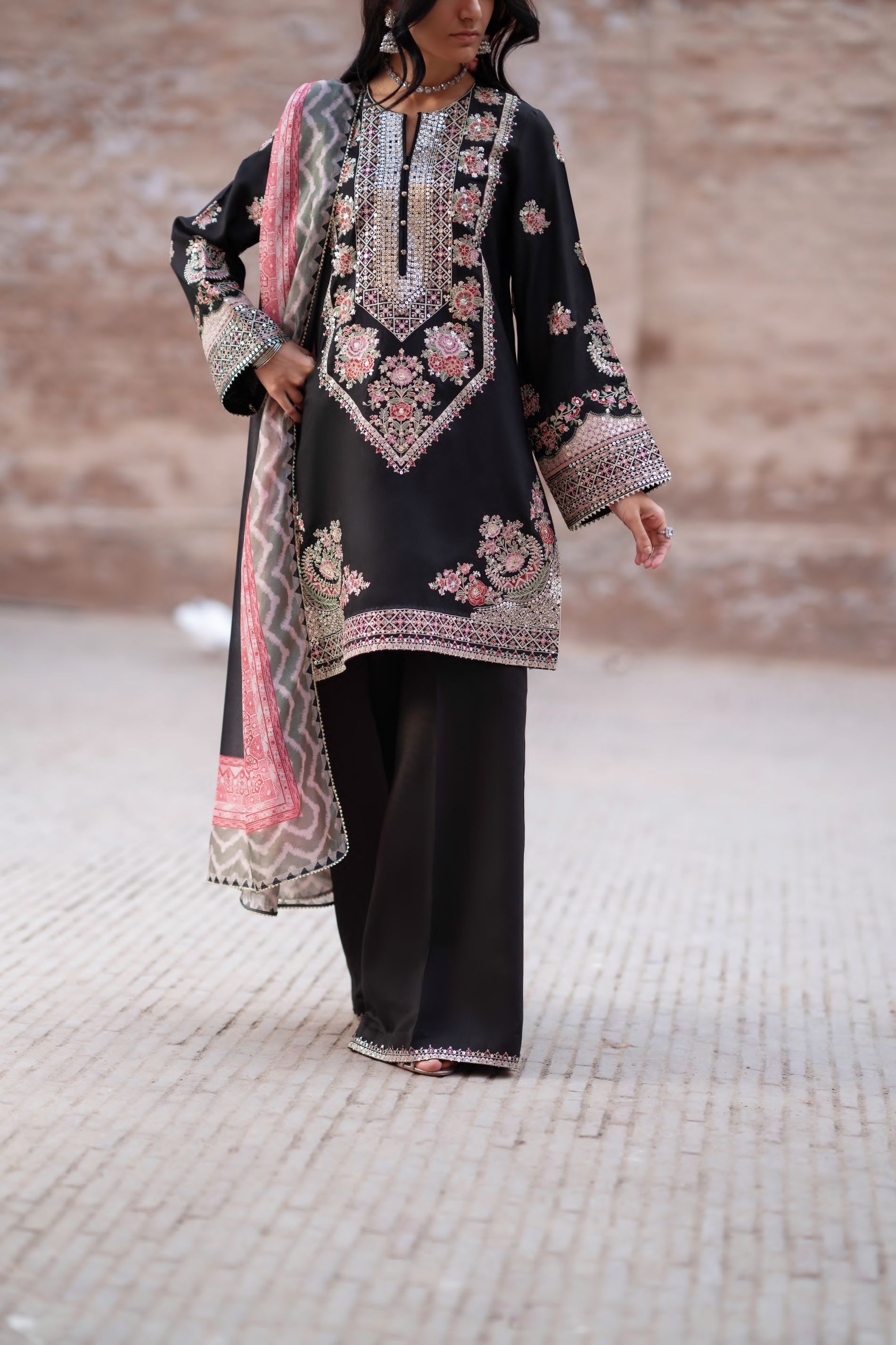 Gulkaar Black