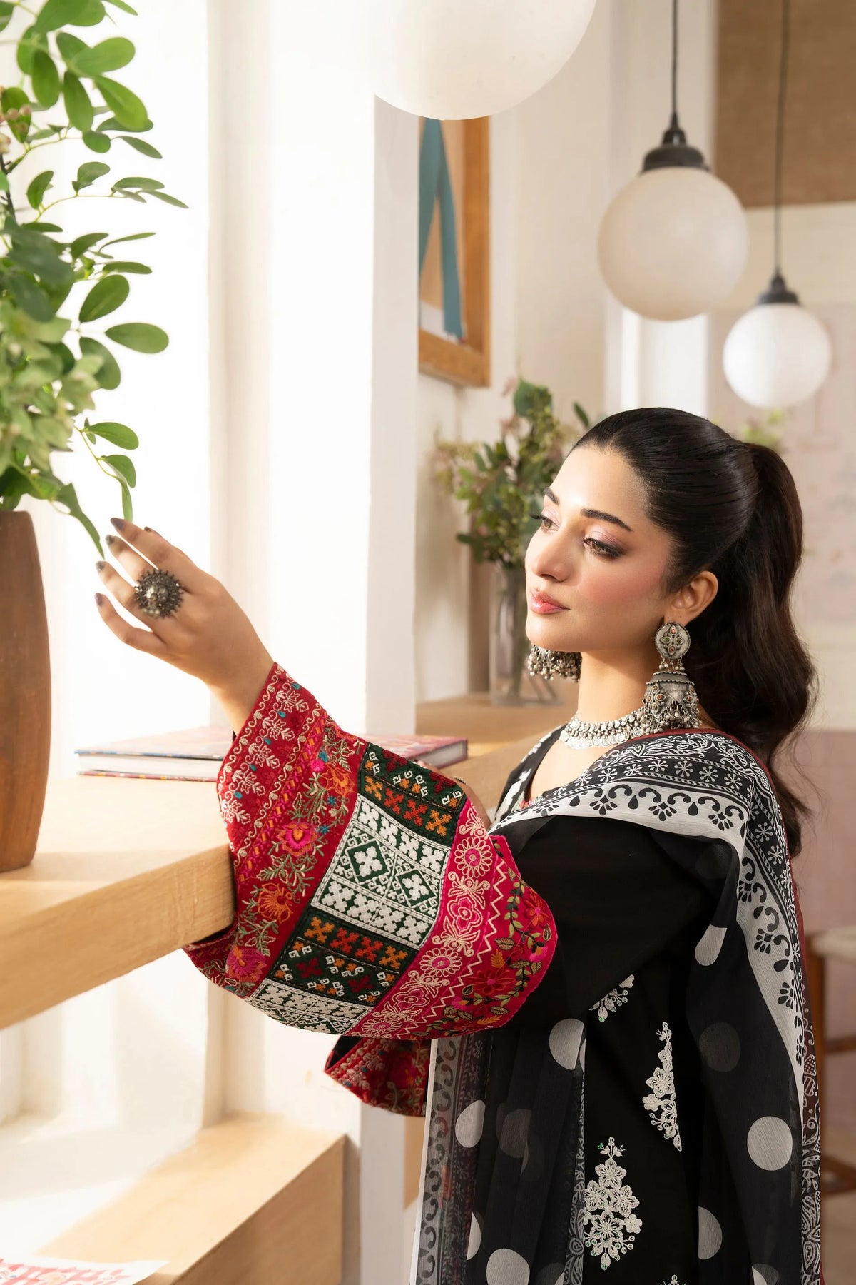 Karma Flora 1601 Rich Black