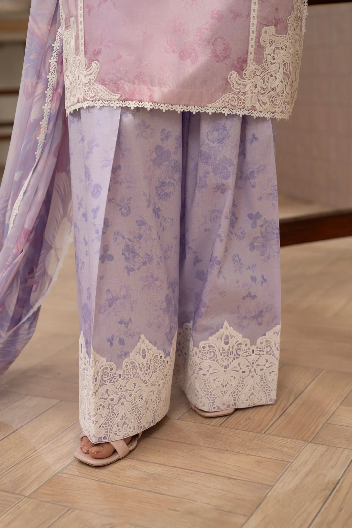 Karma Flora 1603 Dusty Lilac