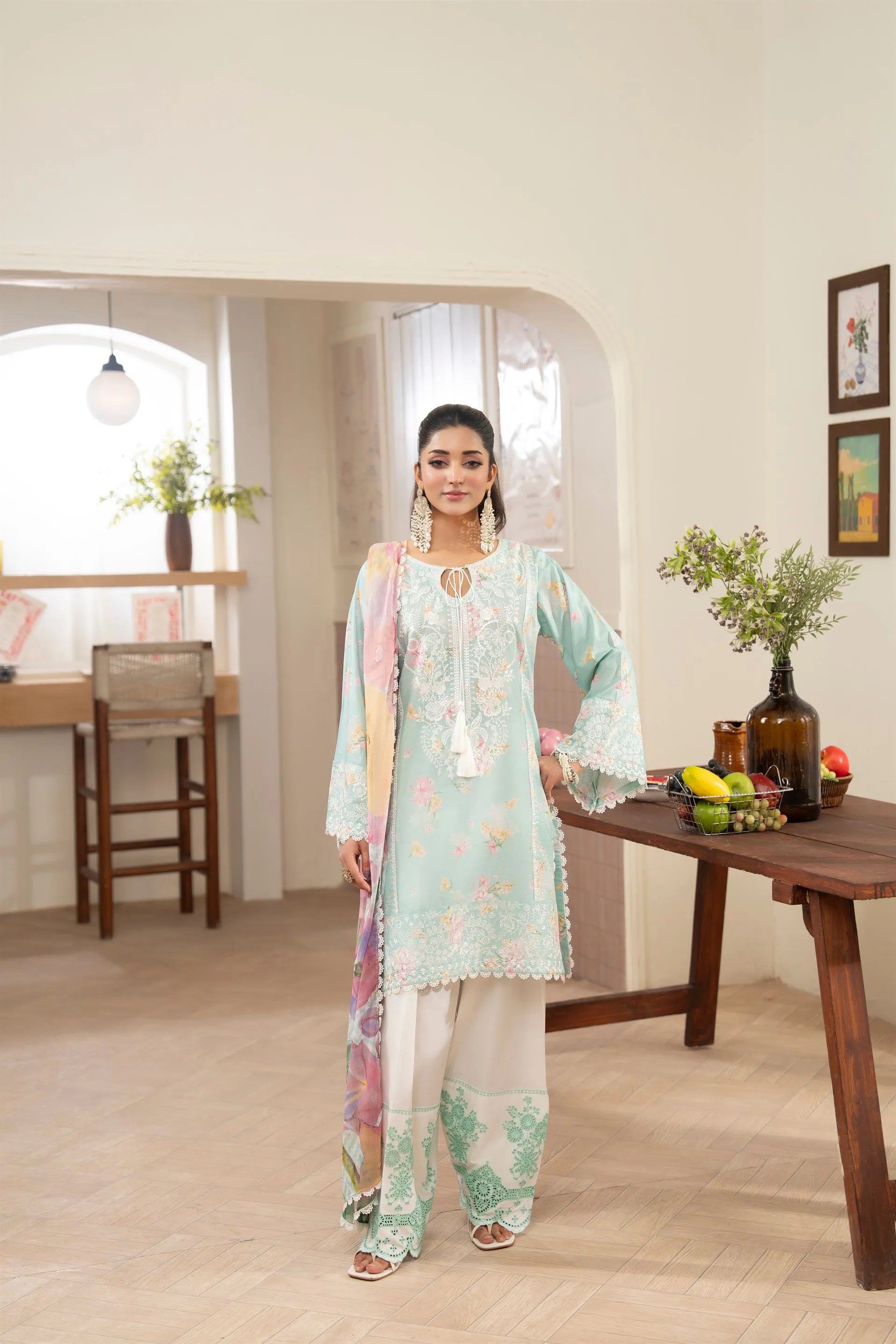 Karma Flora 1605 Aqua