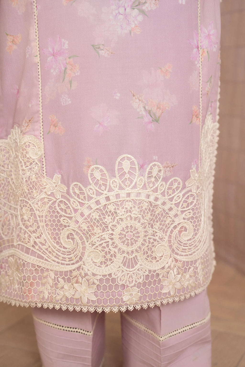 Karma Flora 1607 Rose Lilac
