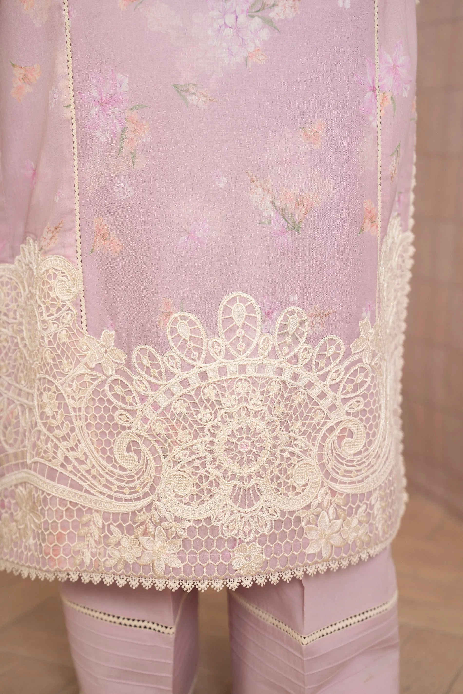 Karma Flora 1607 Rose Lilac