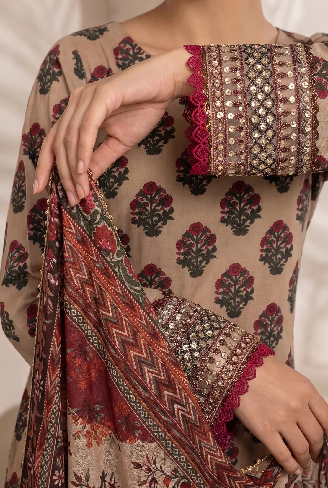 Zari-Baaf - SB