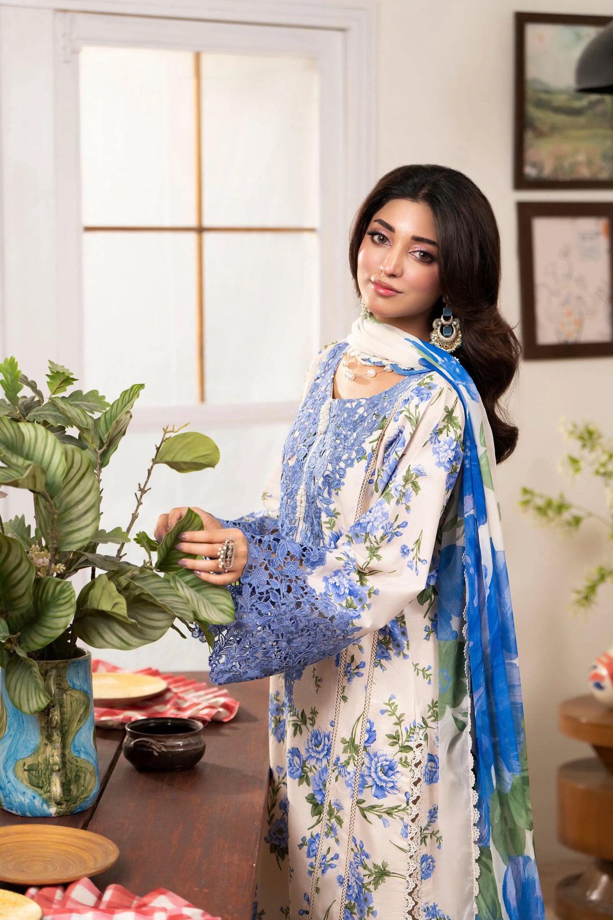 KC-1598 - Bluebell Ivory