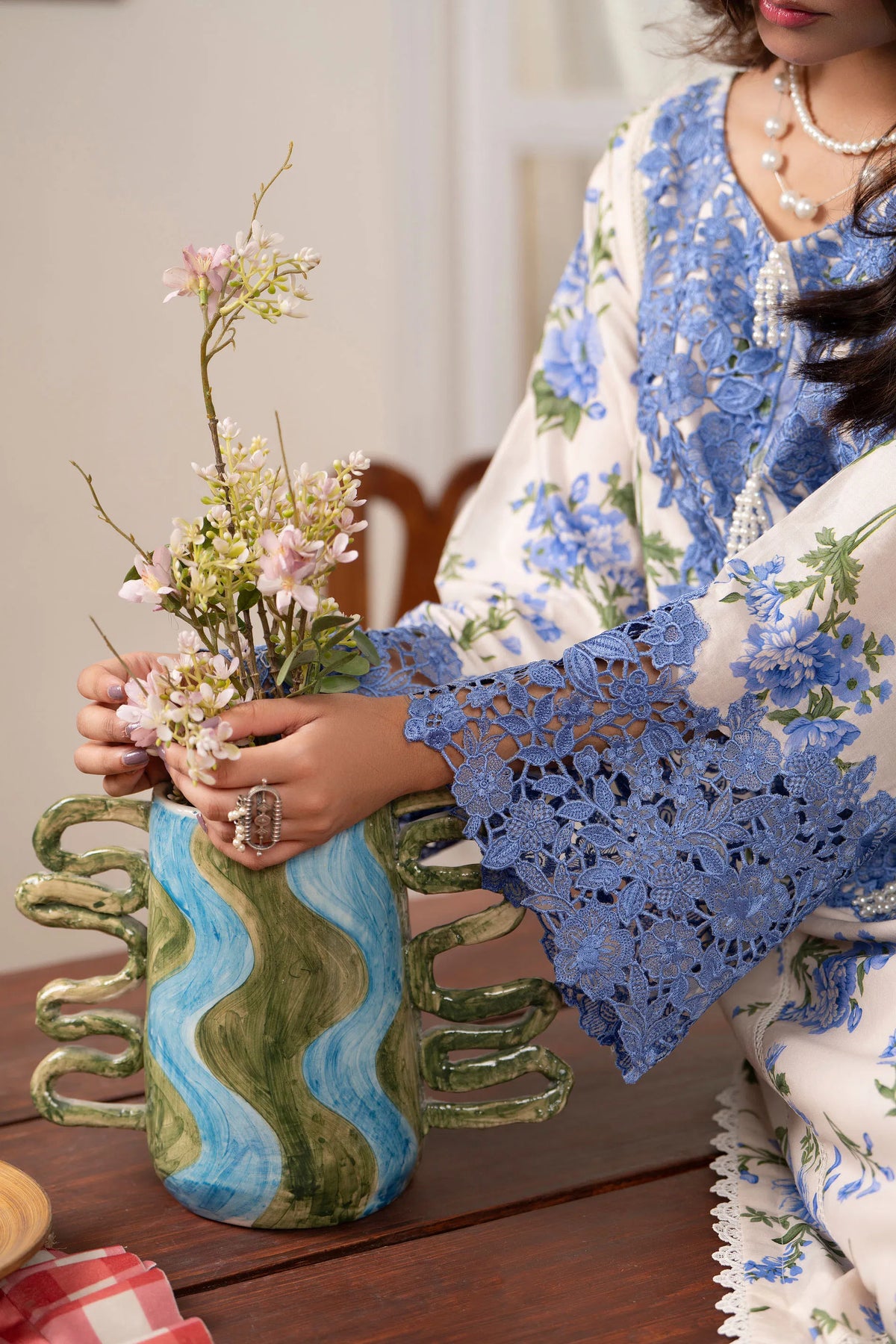 KC-1598 - Bluebell Ivory