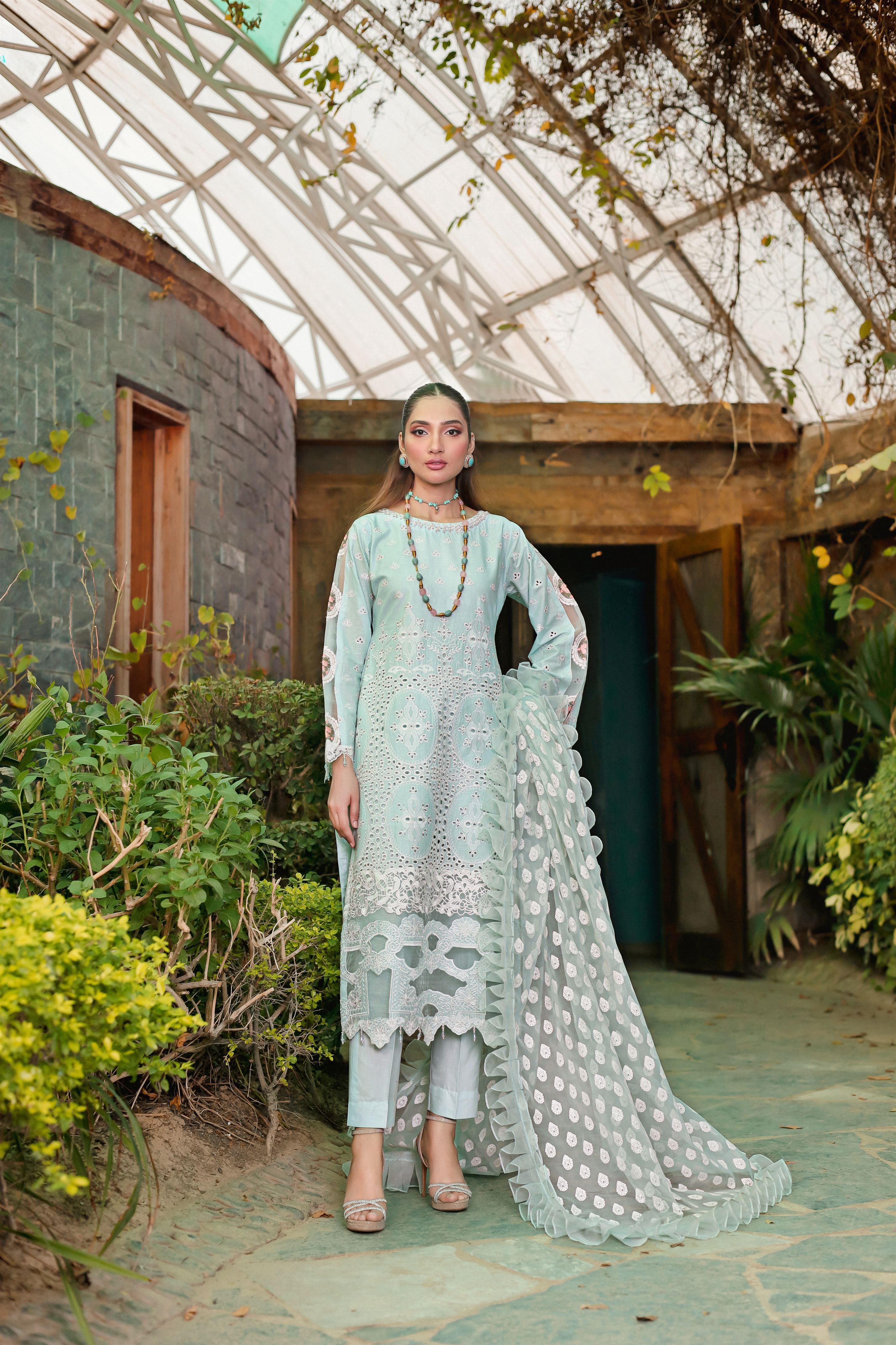 AL-805 - Sherry's wardrobe