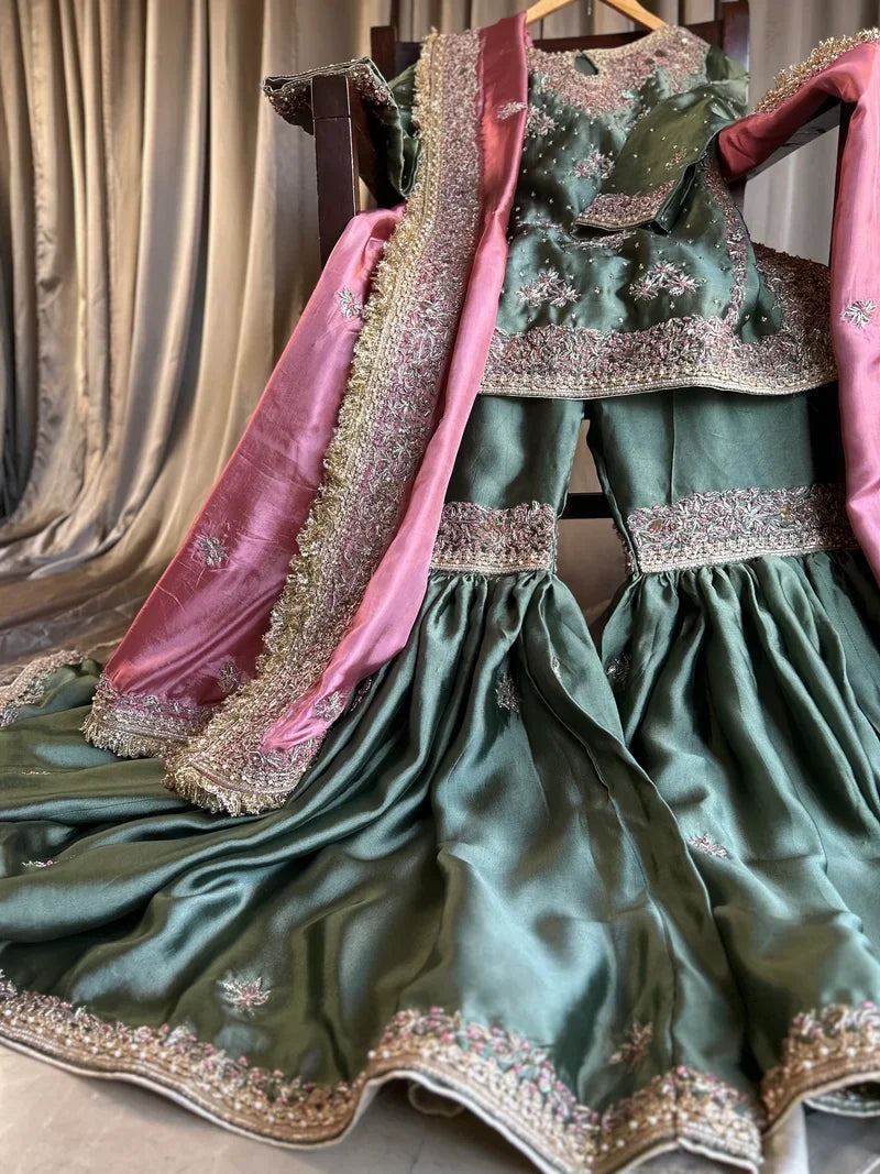 Mehrunisa Gharara set