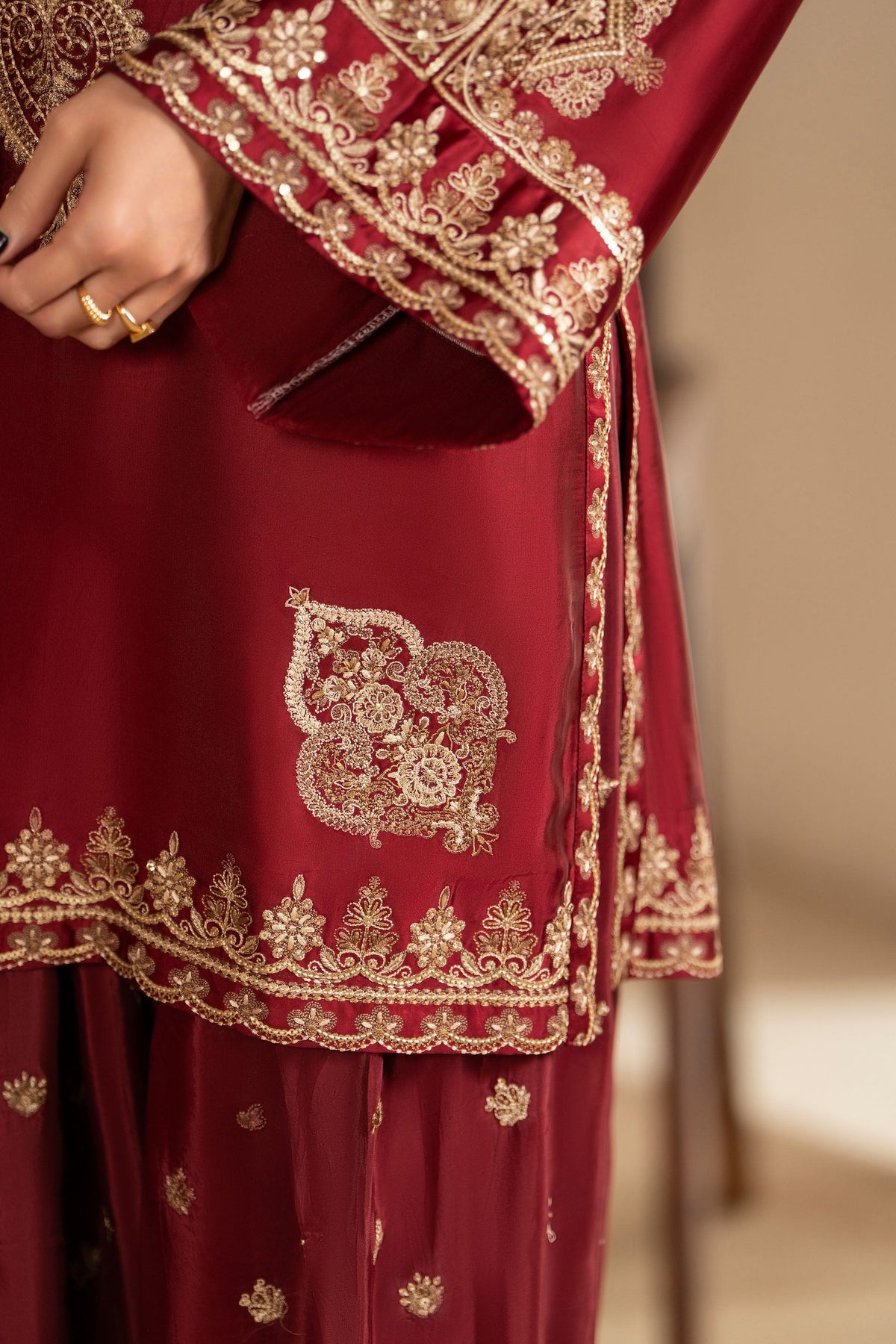 KC - F-534 - WINE RED