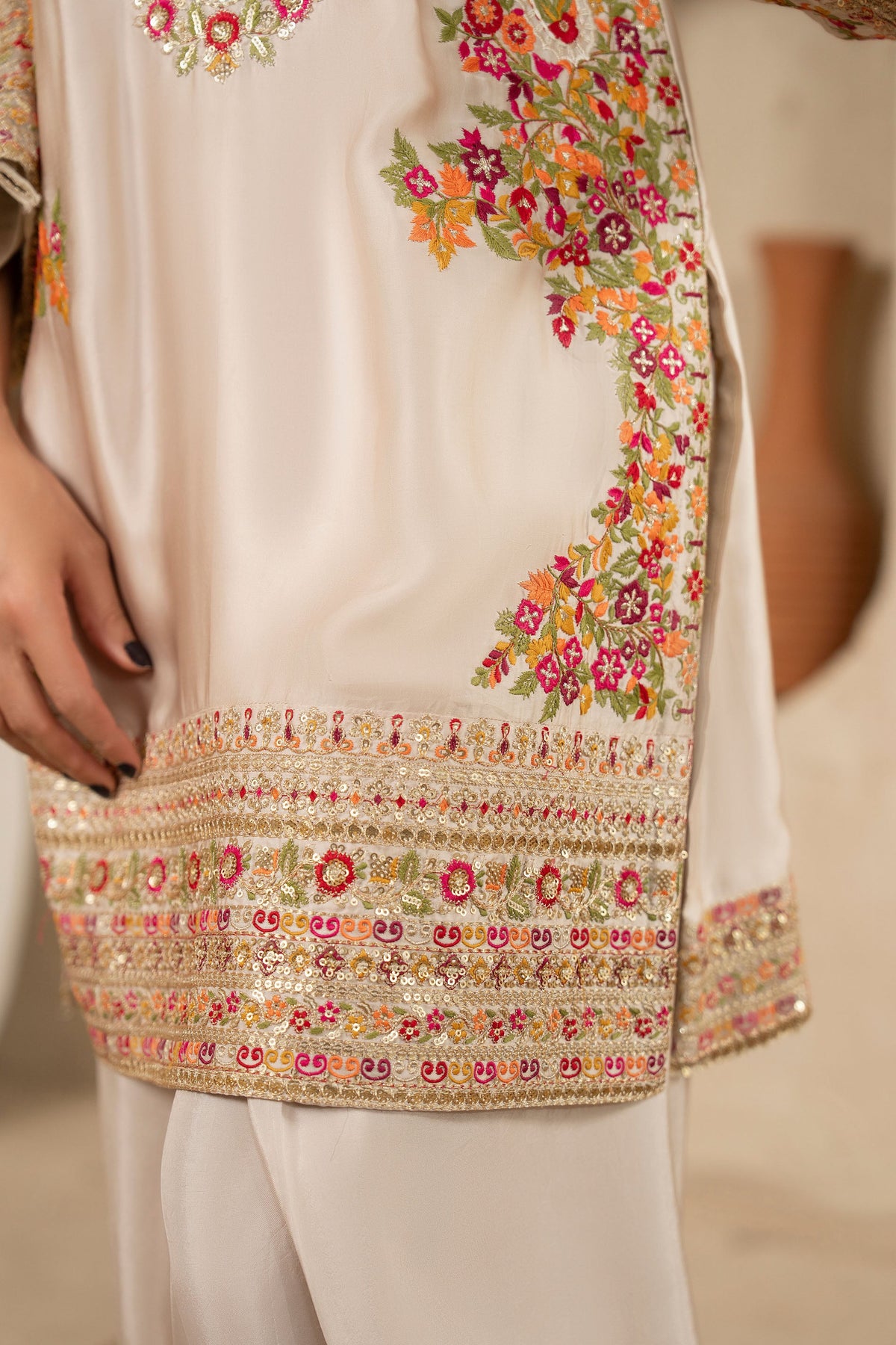 KC - F-533 - WARM IVORY