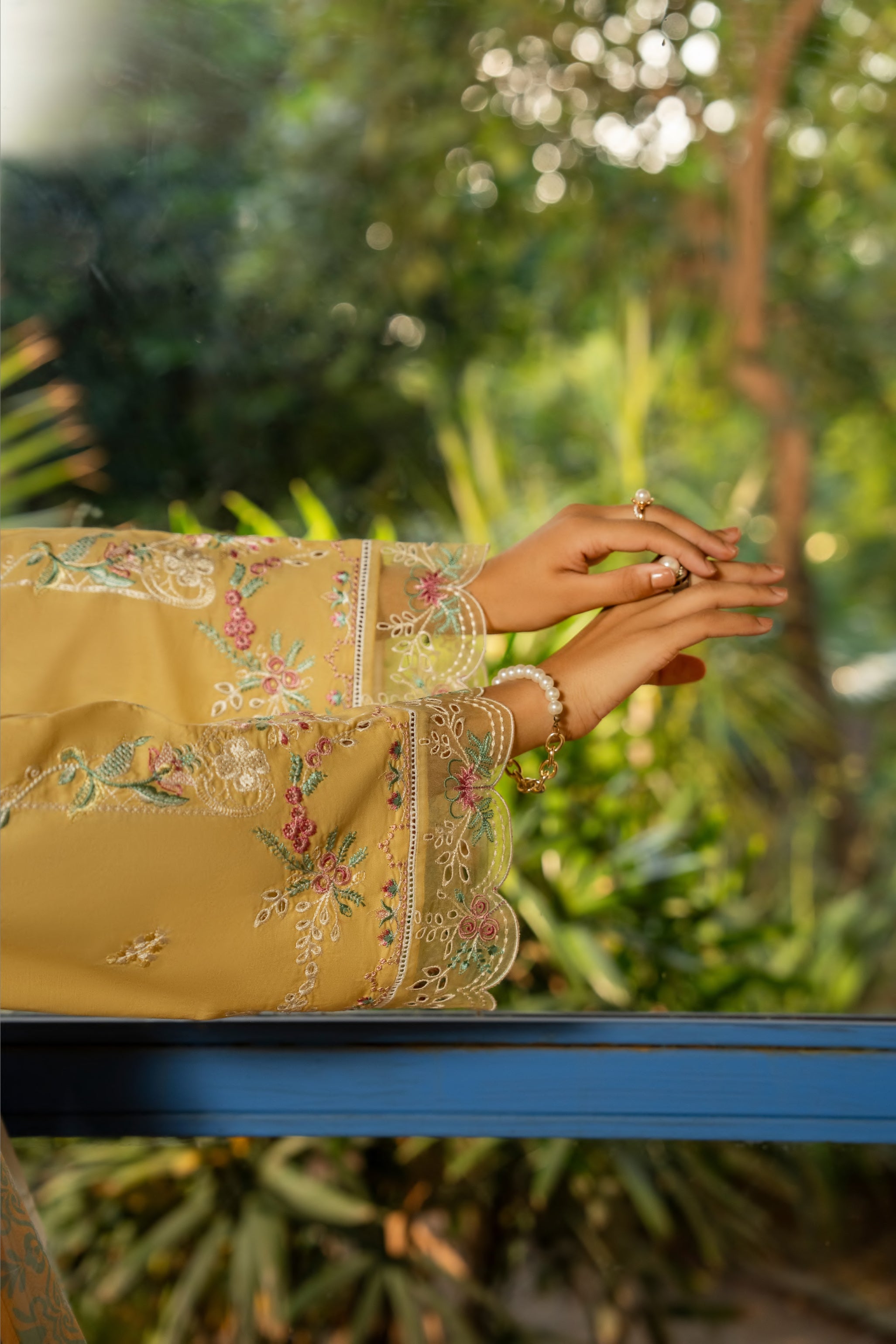 Casual Lite - Mustard charm