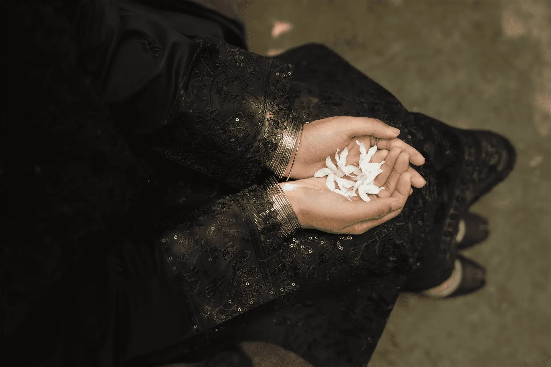 Casual Lite - Shadow Bloom