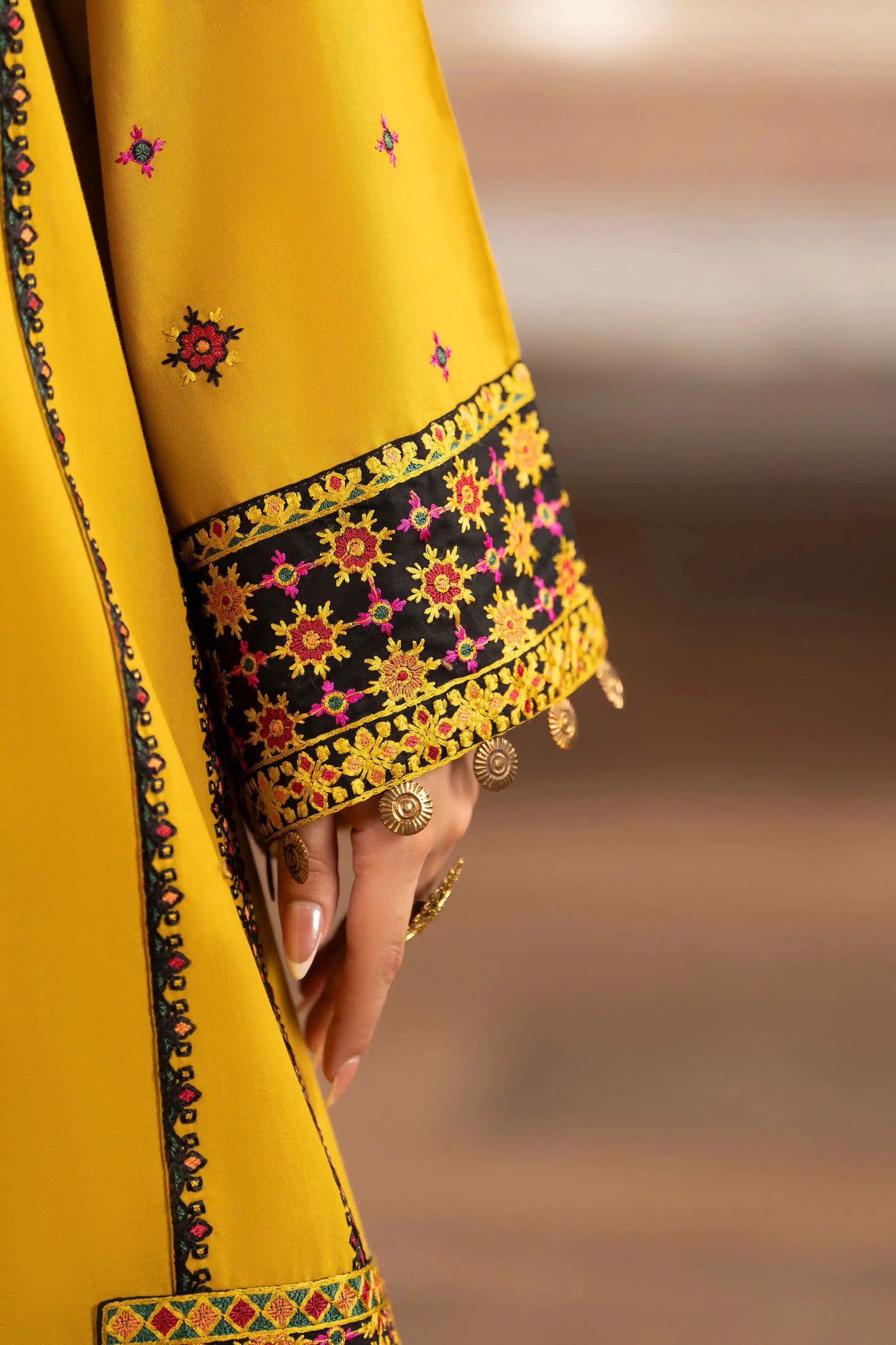 KC-1567- Saffron Folk