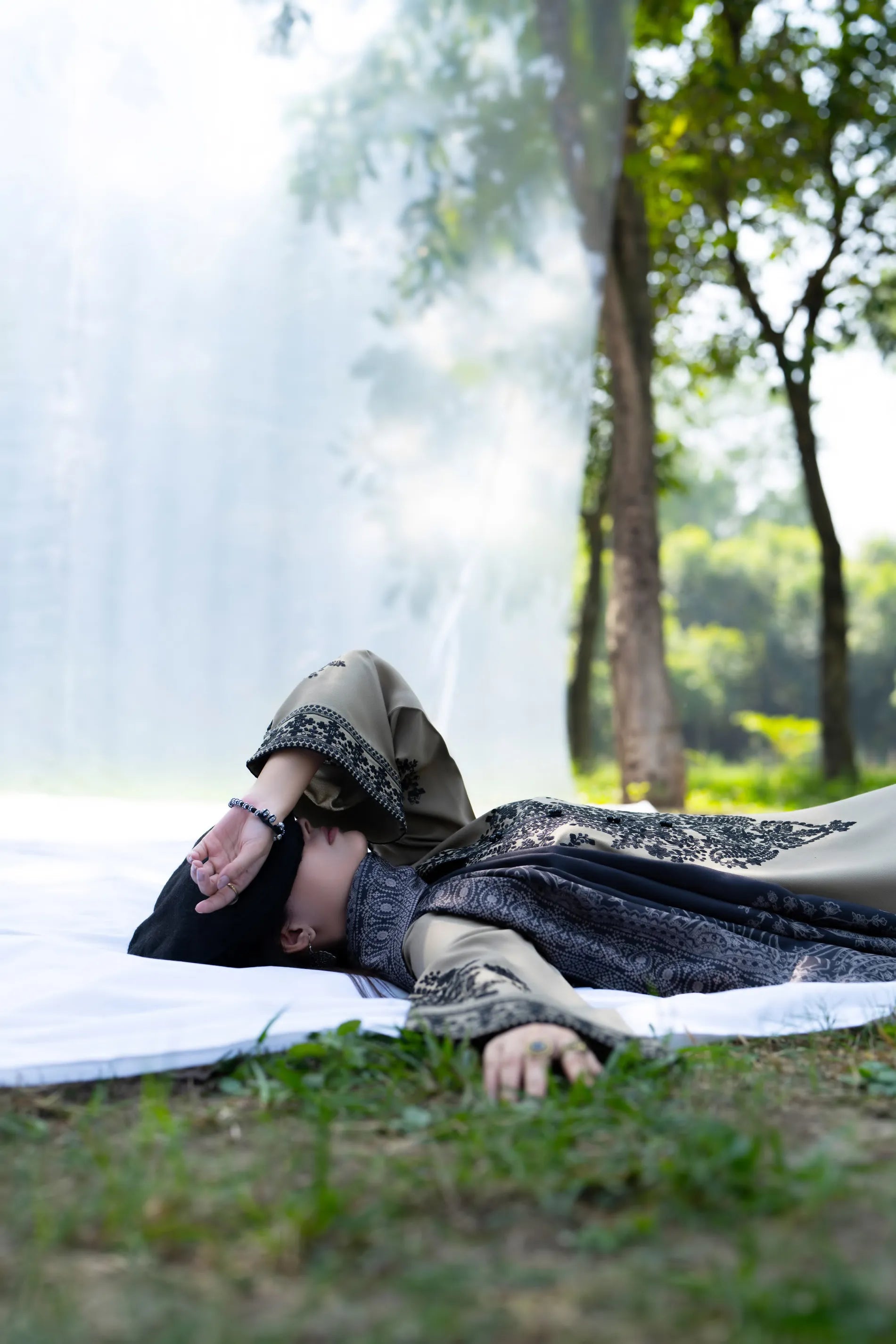 Casual Lite - Ash Nocturne